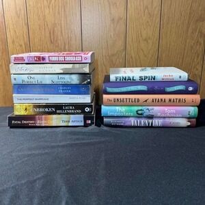 Romance/Mystery/Thrillers Bundle of 12 paperback books